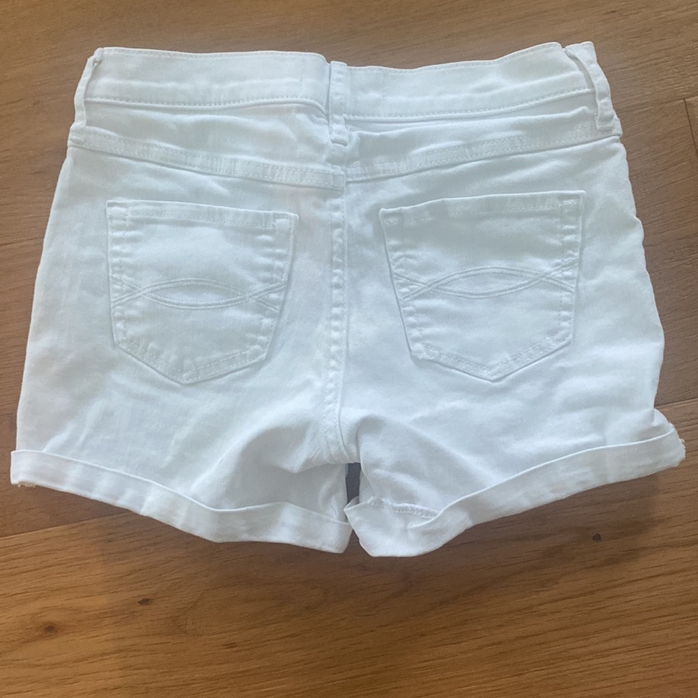 only slightly worn - Picture 2 of 3